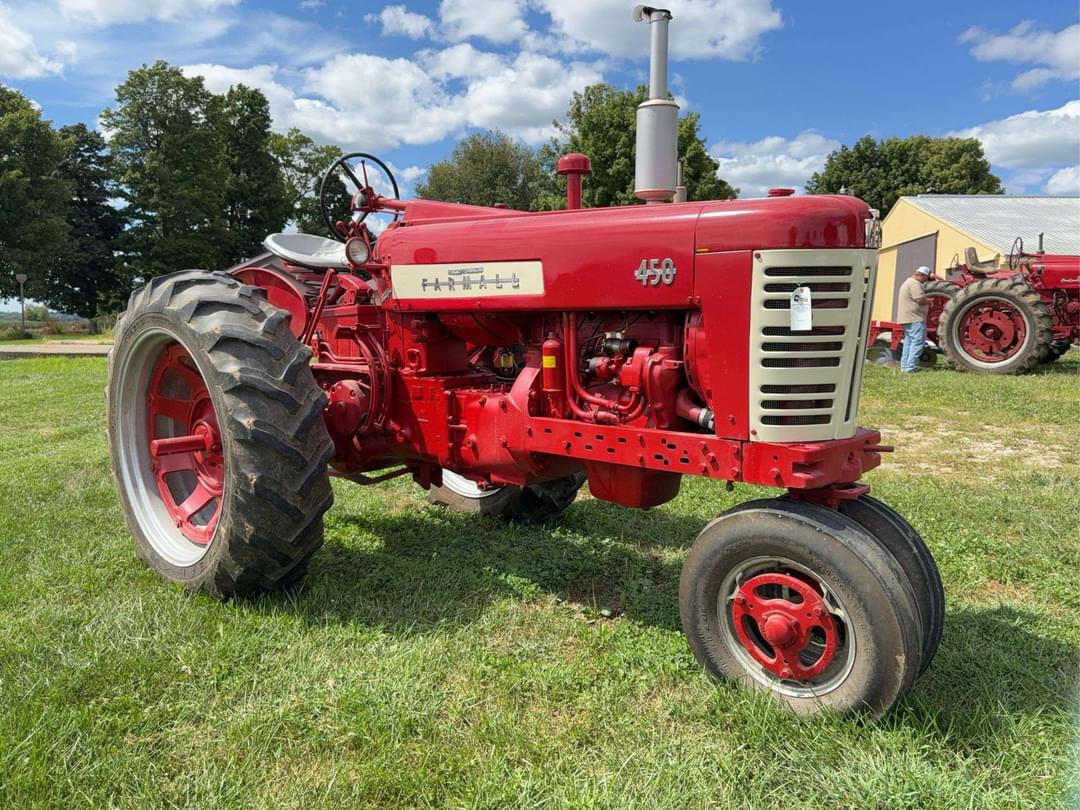 Image of Farmall 450 Primary image