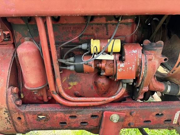 Image of Farmall 450 equipment image 3