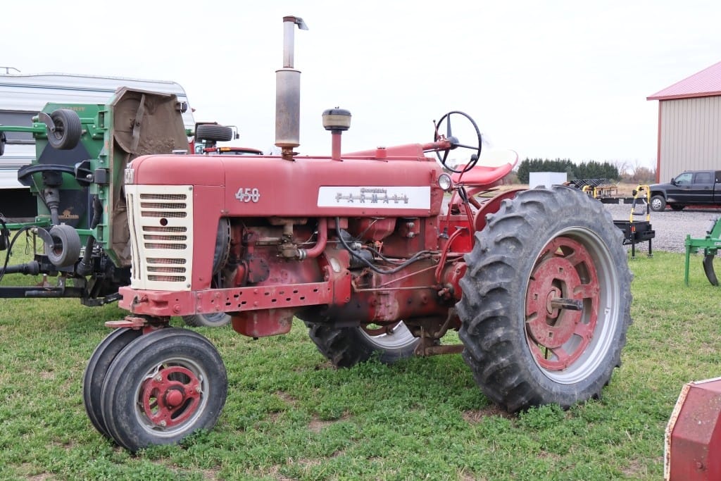International Harvester 450 Equipment Image0