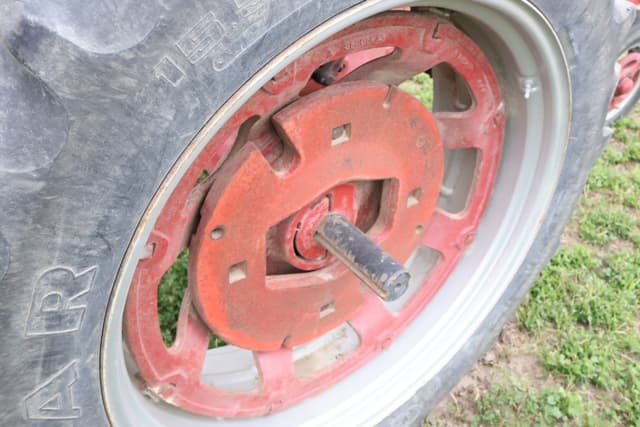 Image of International Harvester 450 equipment image 3