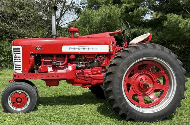 Image of Farmall 450 equipment image 2