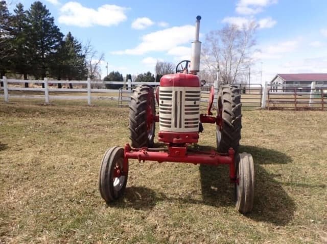 Image of Farmall 450 equipment image 3
