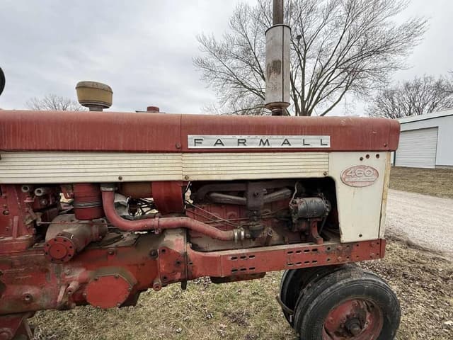 Image of Farmall 460 equipment image 1