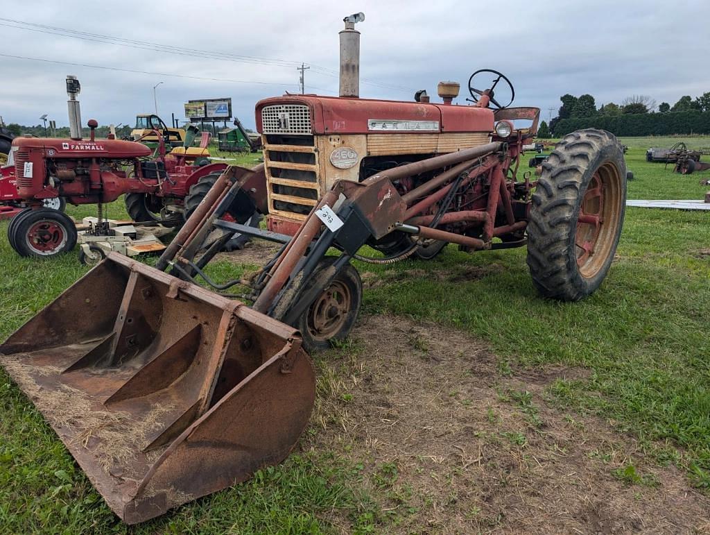 Image of Farmall 460 Primary image