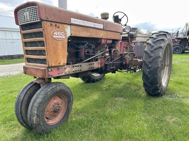 Image of Farmall 460 equipment image 1