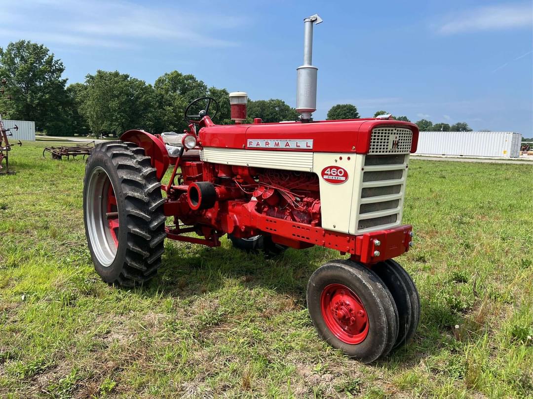 Image of Farmall 460 Primary image