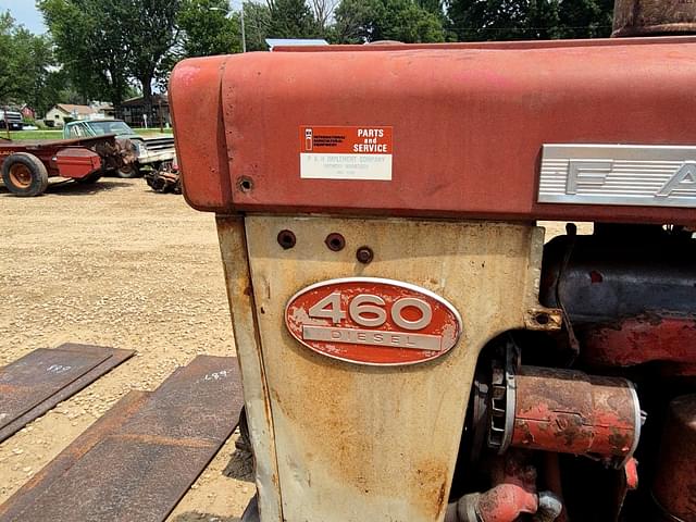 Image of Farmall 460 equipment image 3
