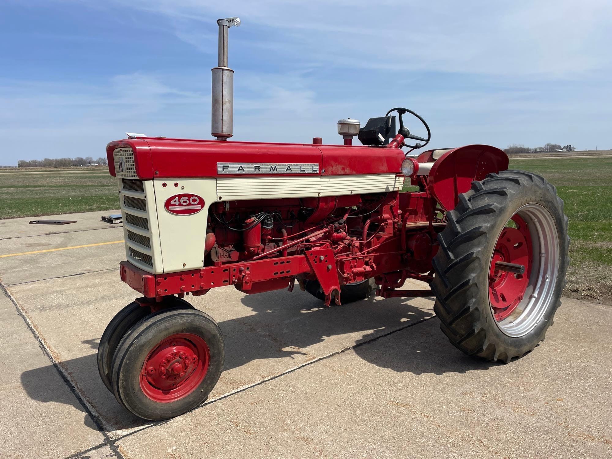 Main image Farmall 460