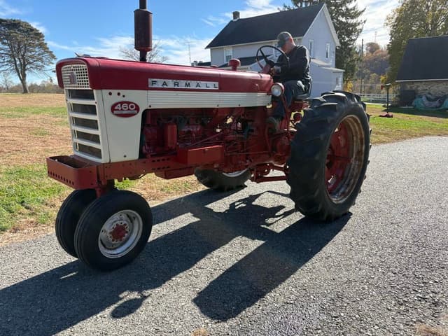 Image of Farmall 460 equipment image 3