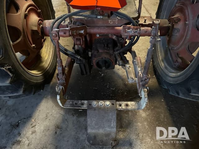 Image of Farmall 460 equipment image 3