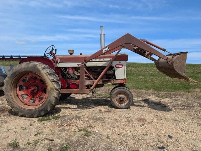 Image of Farmall 460 equipment image 4