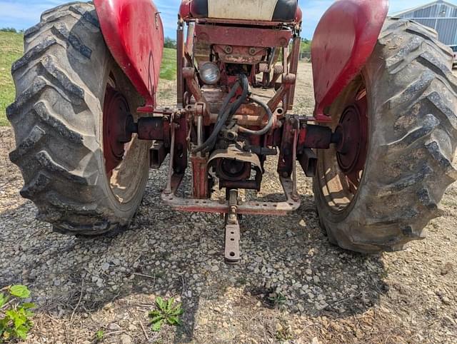 Image of Farmall 460 equipment image 2