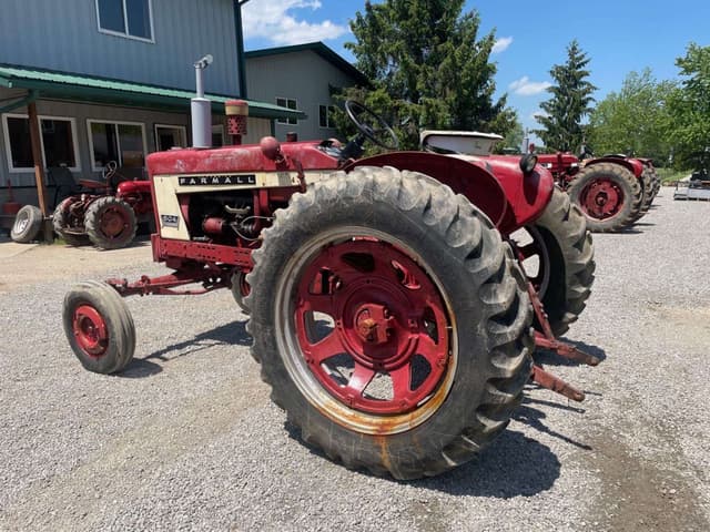 Image of Farmall 504 equipment image 3