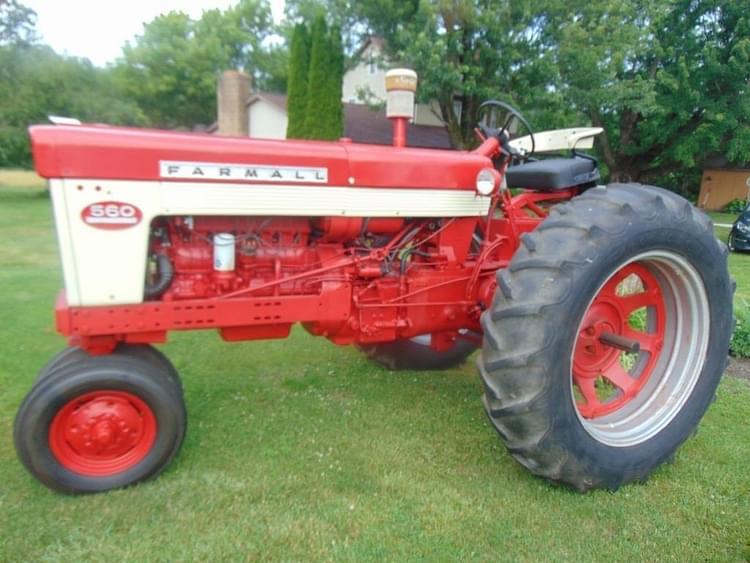 International Harvester 560 Equipment Image0