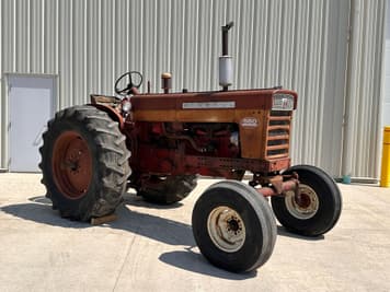 Main image Farmall 560