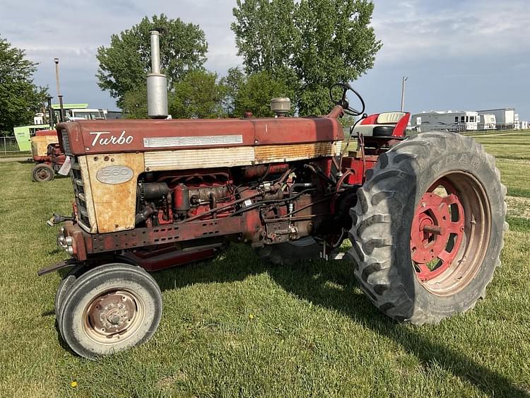 Farmall 560  Equipment Image0