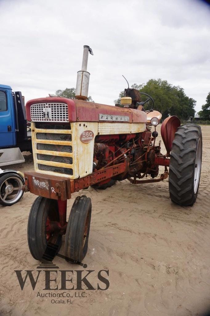 Main image Farmall 560 