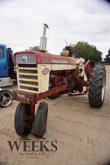 Main image Farmall 560