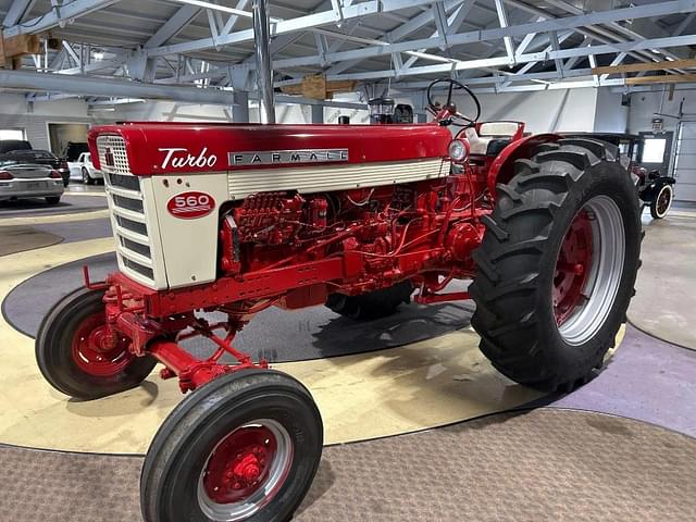 Image of Farmall 560  equipment image 1