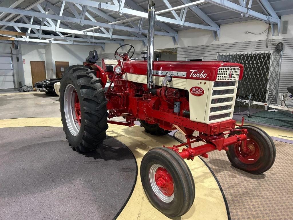 Main image Farmall 560 