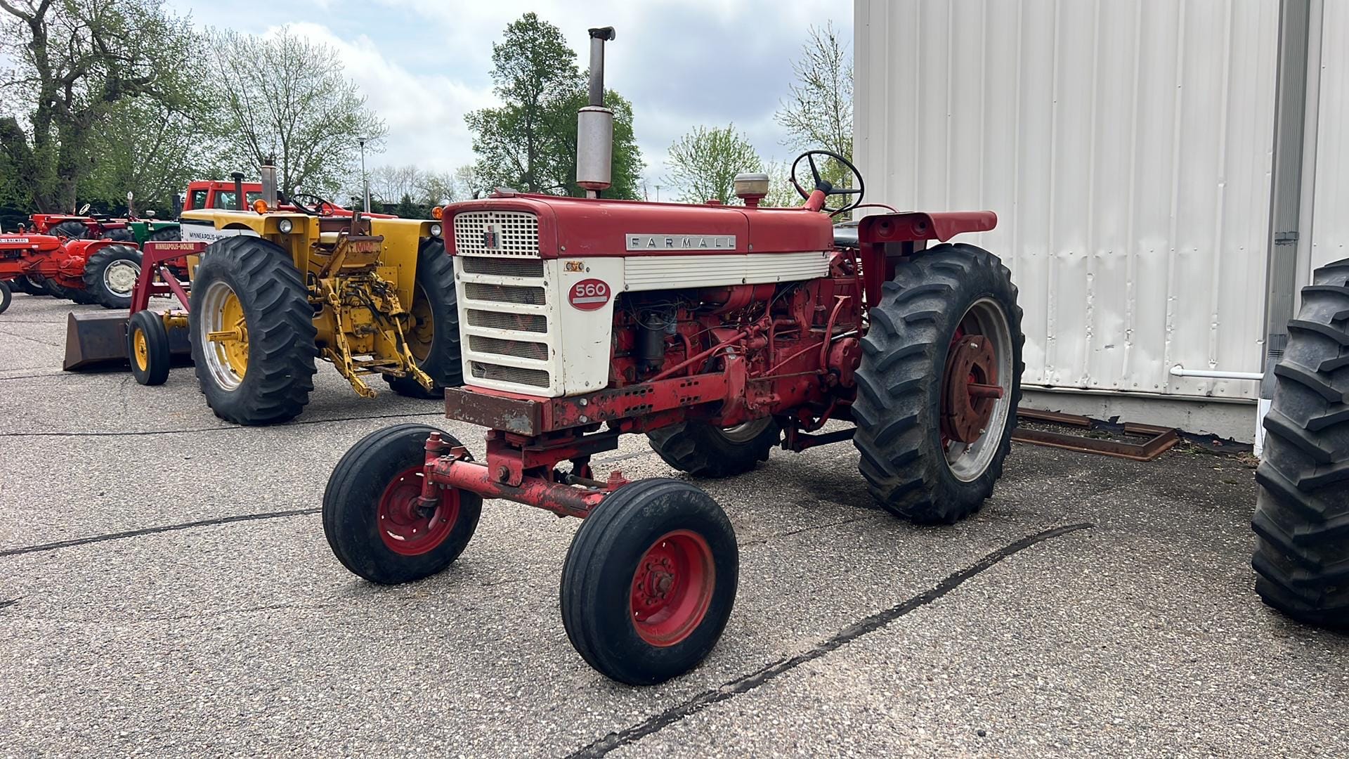 Main image Farmall 560 