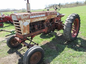 Main image Farmall 560