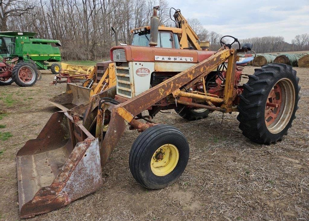 Main image Farmall 560 
