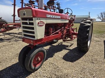 Main image Farmall 560