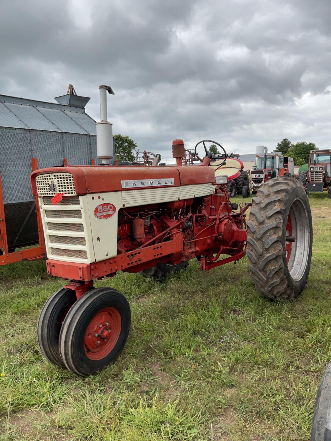Image of Farmall 560  Primary image