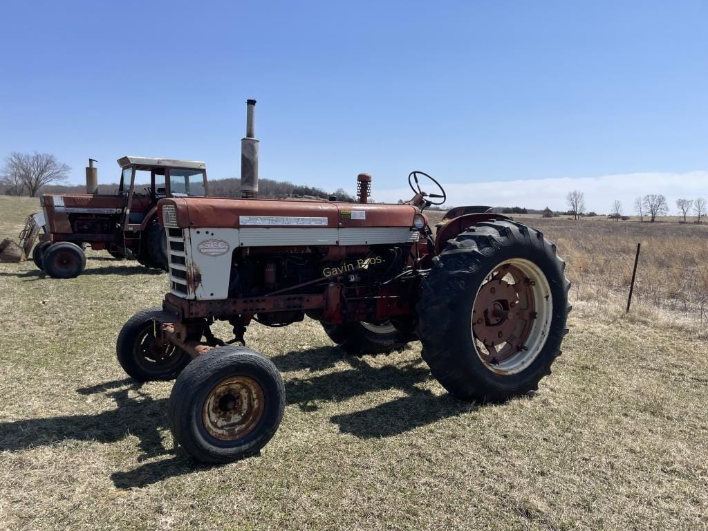 Main image International Harvester 560