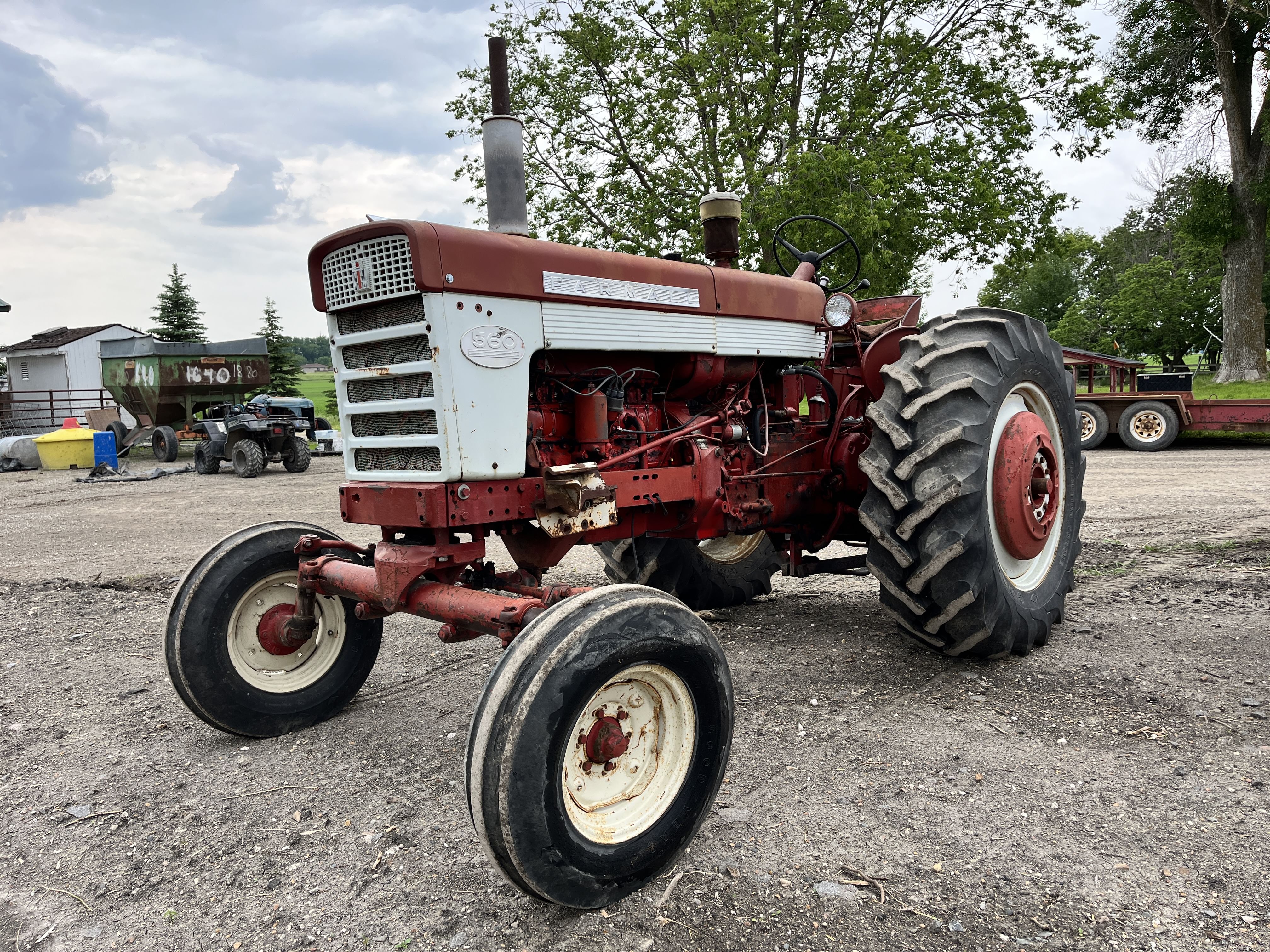 Farmall 560  Equipment Image0