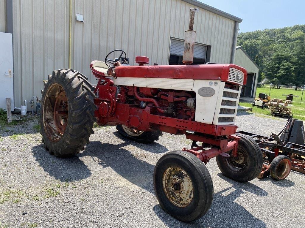 Main image Farmall 560 