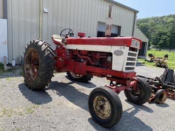 Main image Farmall 560