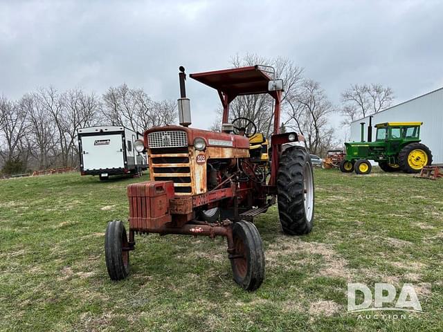Image of Farmall 560  equipment image 2