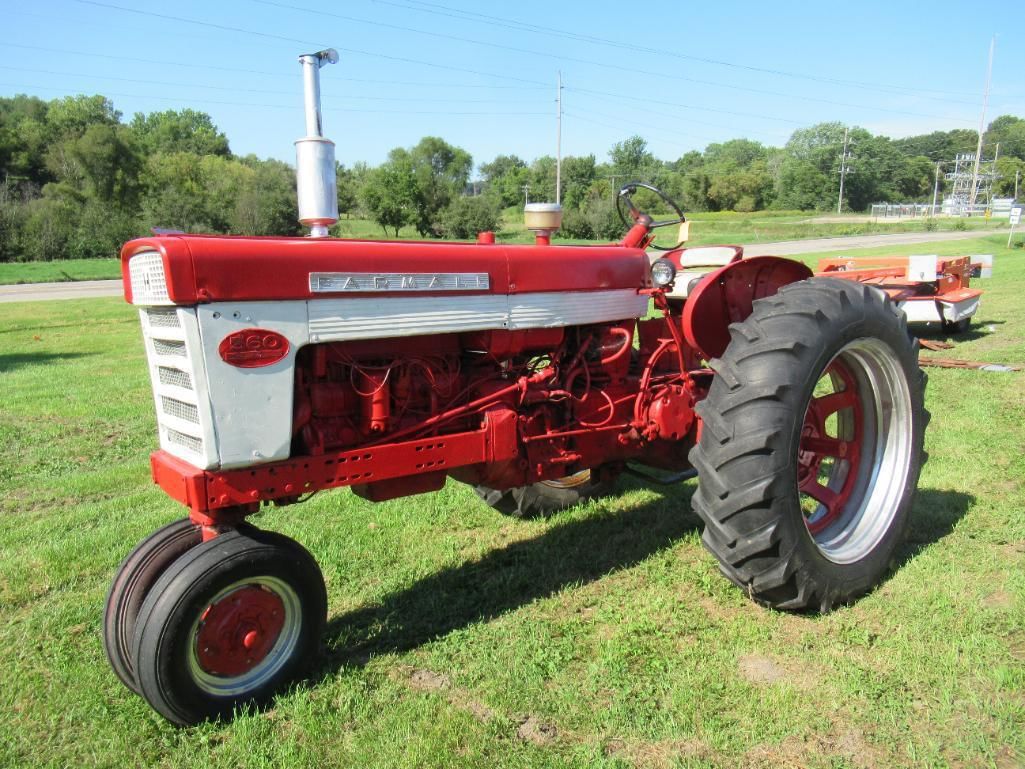 Main image International Harvester 560