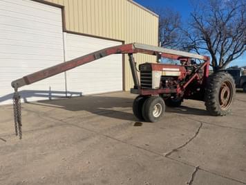 Main image International Harvester 560