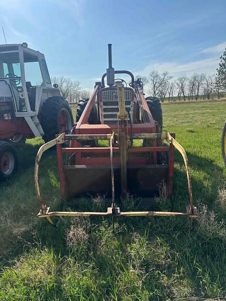 Image of Farmall 560  equipment image 1