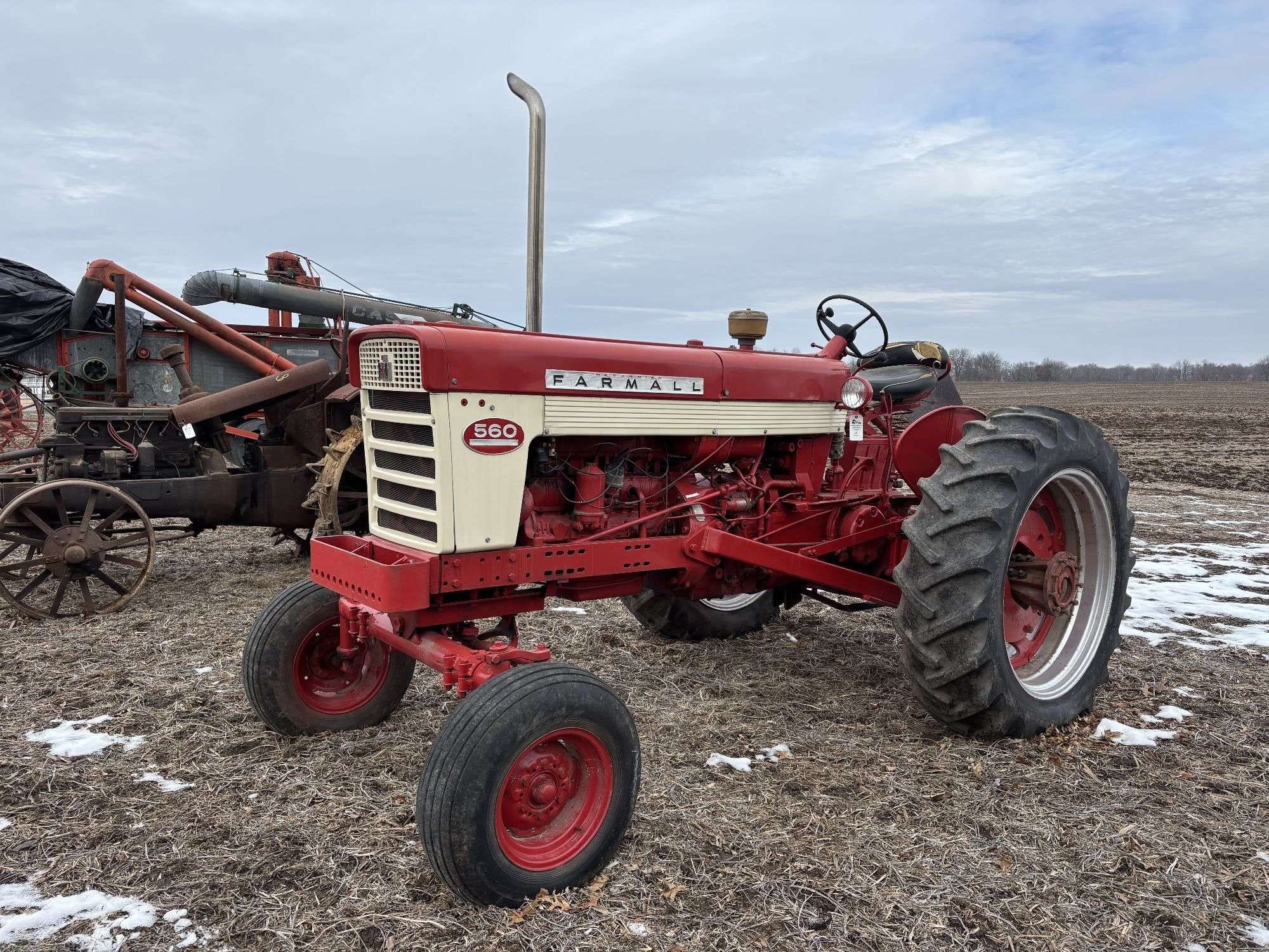 Farmall 560  Equipment Image0