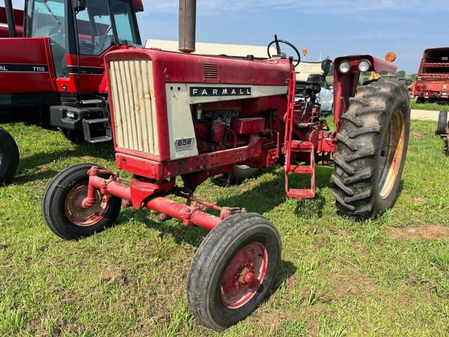 Image of Farmall 656 equipment image 2