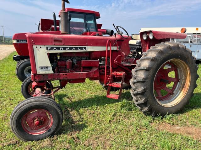 Image of Farmall 656 equipment image 3