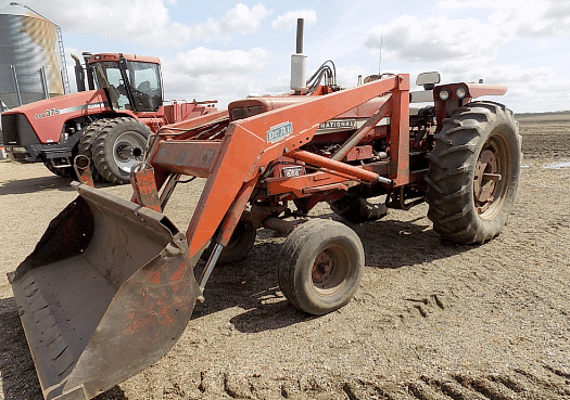 Image of Farmall 656 Primary image