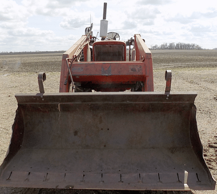 Image of Farmall 656 equipment image 4