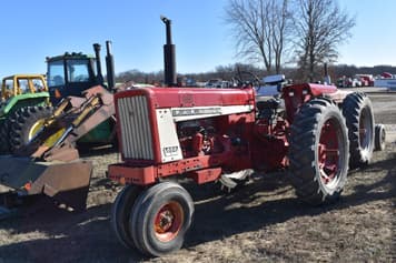 Main image Farmall 656
