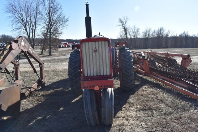 Image of Farmall 656 equipment image 1