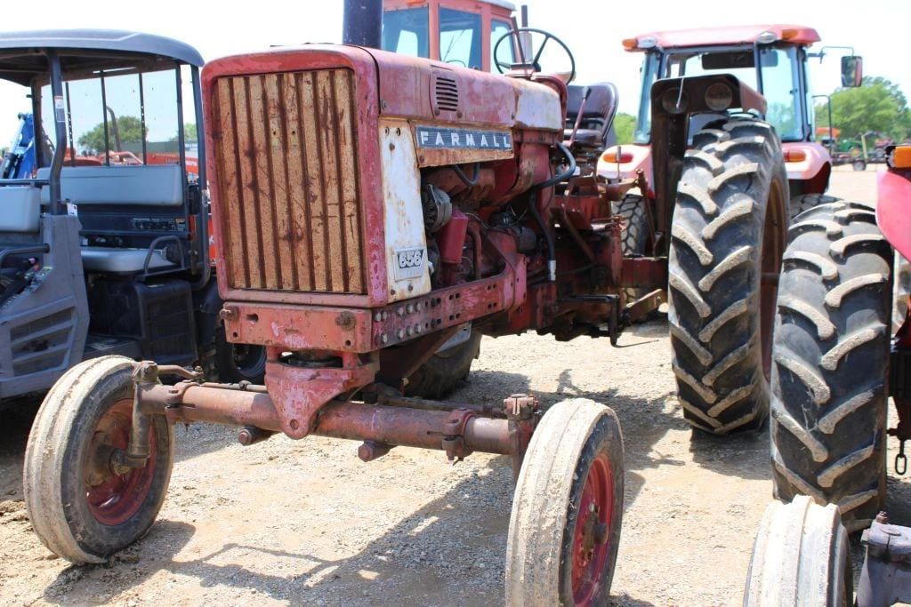 Farmall 656 Equipment Image0