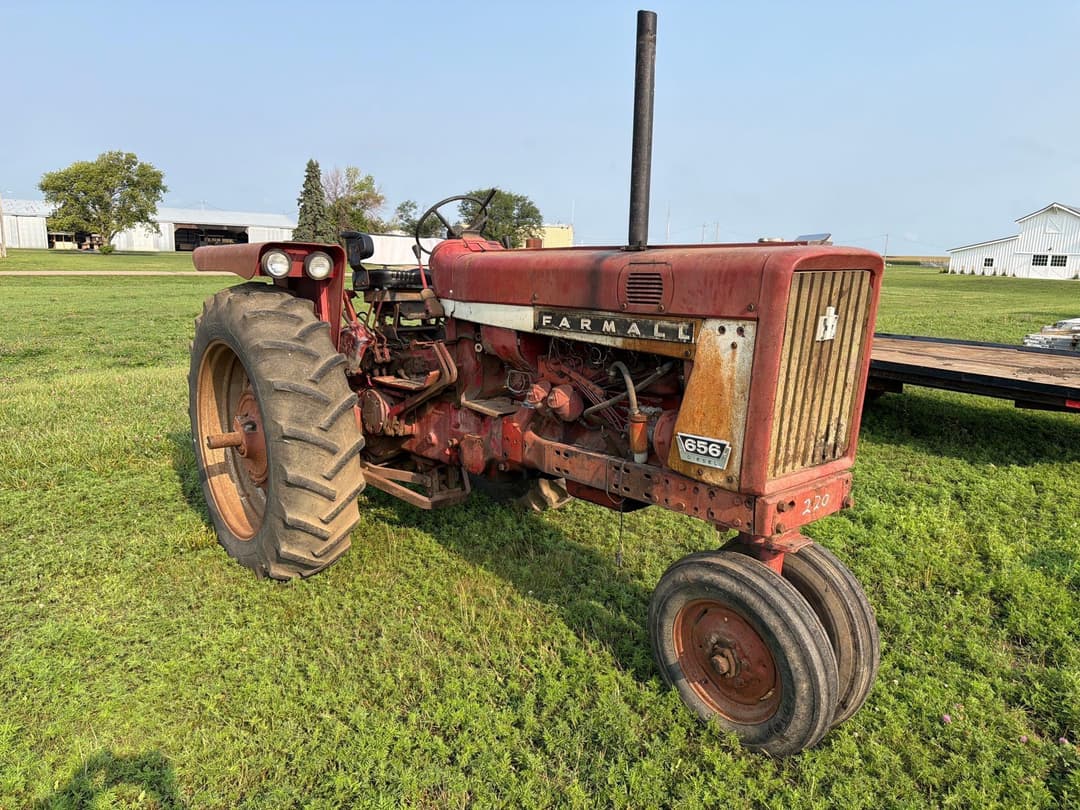 Image of Farmall 656 Primary image