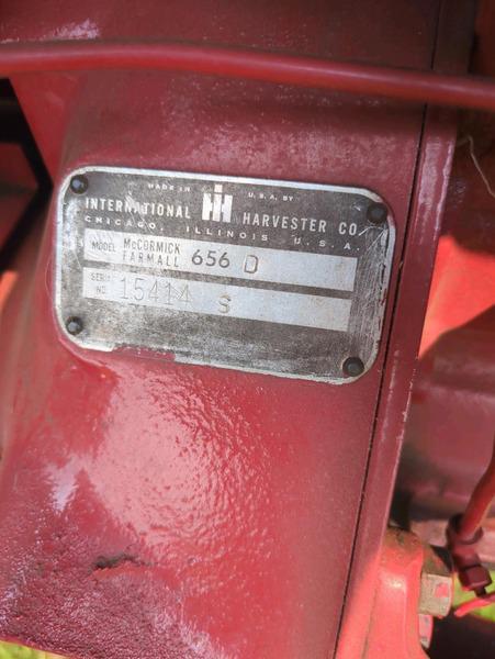 Image of Farmall 656 equipment image 4