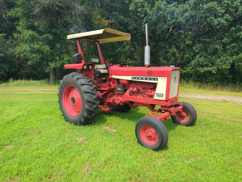 Image of Farmall 656 Primary image