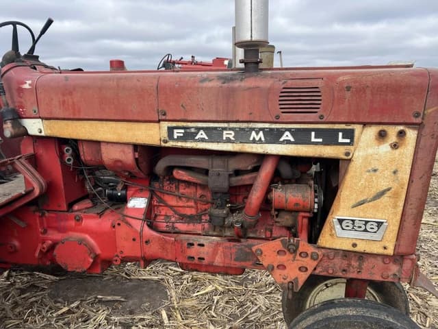 Image of Farmall 656 equipment image 1