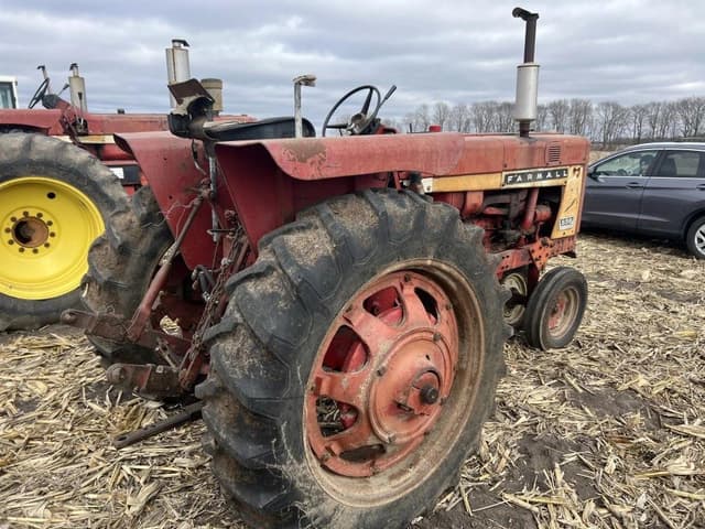 Image of Farmall 656 equipment image 3